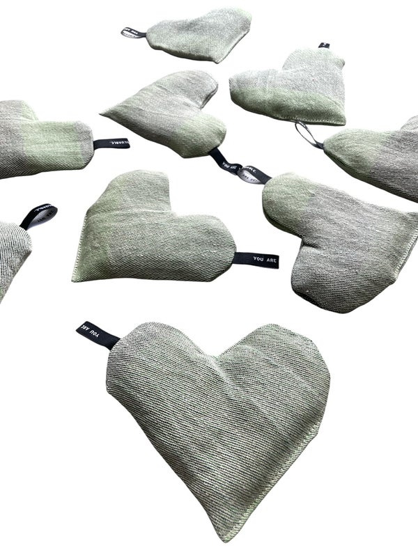 Pisa Design small heart heating pillow lightgreen